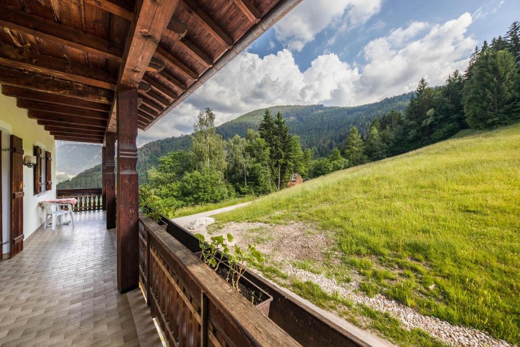 Nespecifikovaný výhled na hory nebo výhled na hory při pohledu z apartmánu