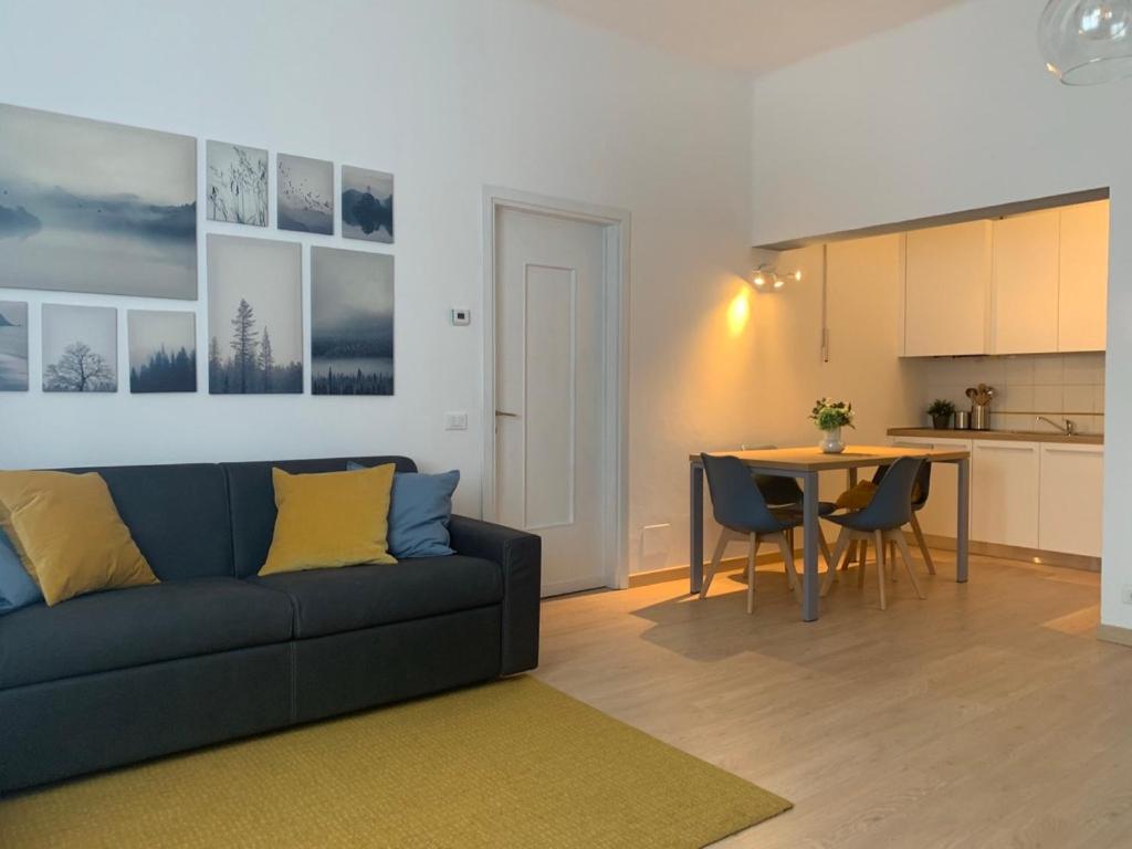 Kuchnia lub aneks kuchenny w obiekcie Camozzi Central Apartment