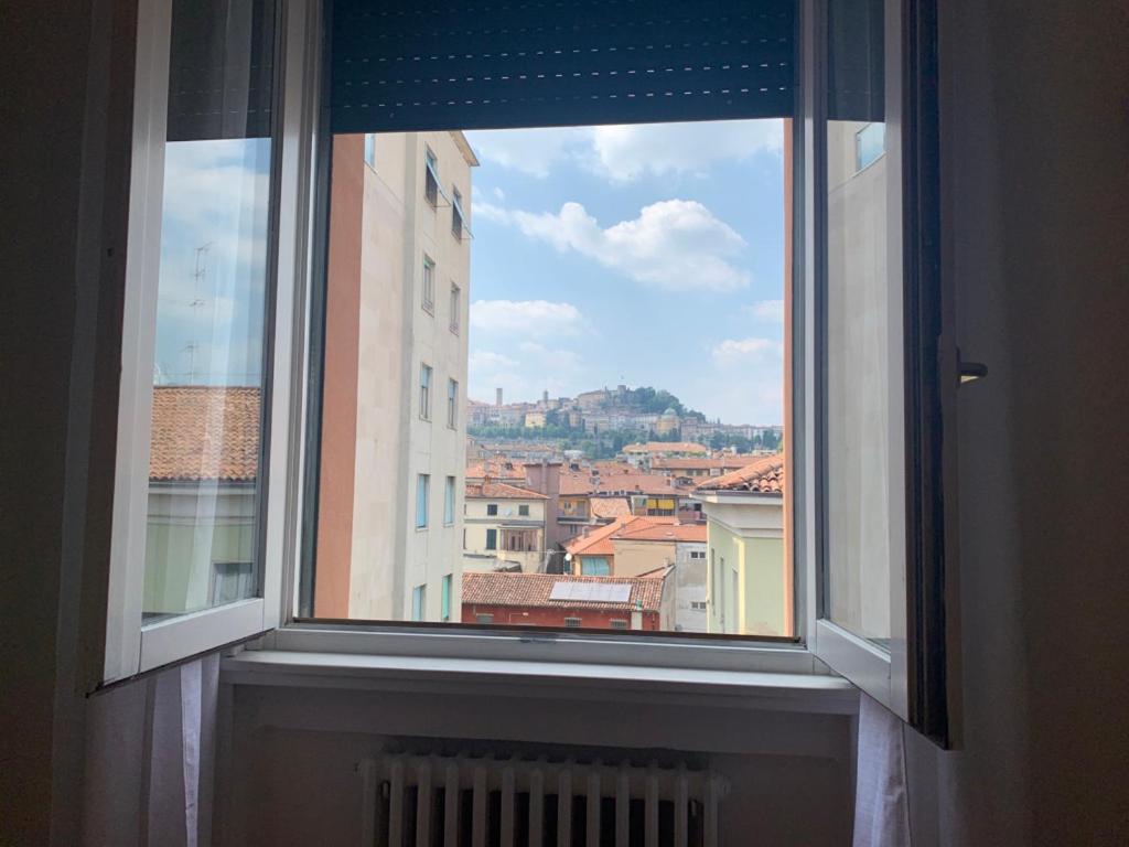 Widok na miasto Bergamo z tego apartamentu