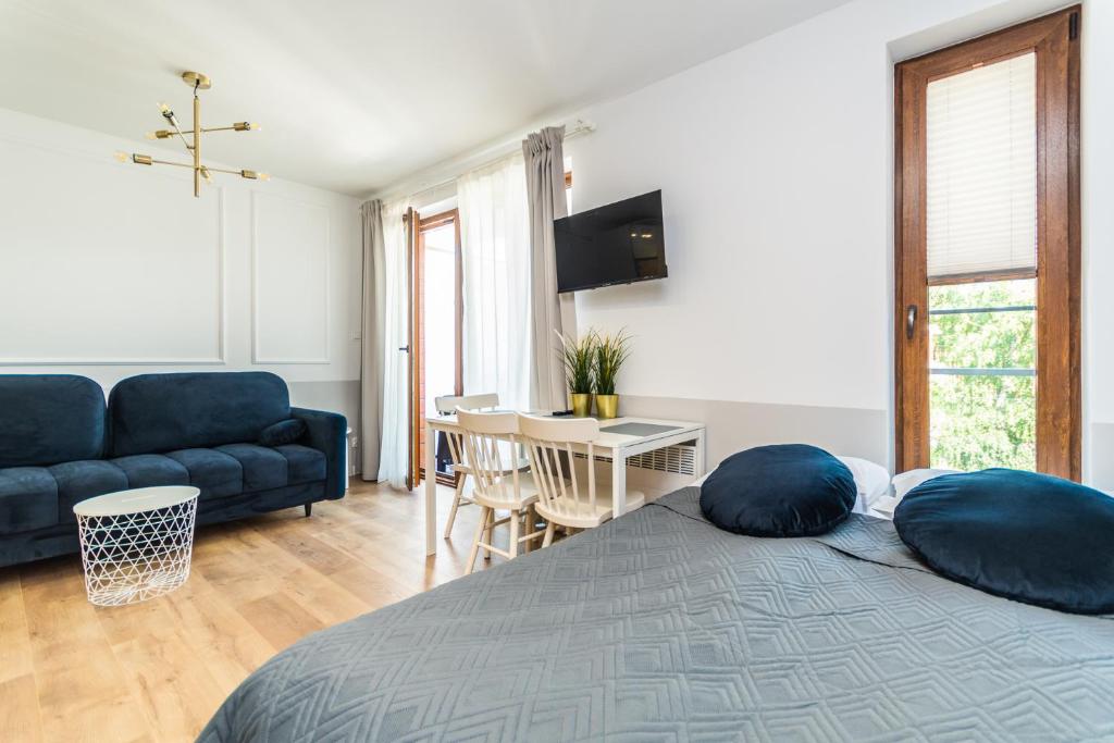 Posezení v ubytování APARTAMENTY MIERZEJA - STEGNA PARK STUDIO, 500 m od plaży