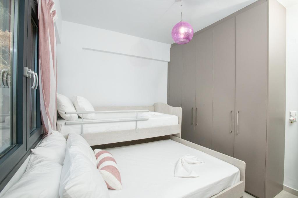 Zdjęcie z galerii obiektu Elmaky Luxury Apartments w mieście Palaiokastro