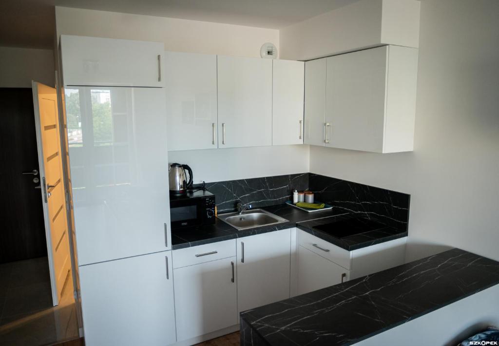 Wyszyńskiego 10 - 12