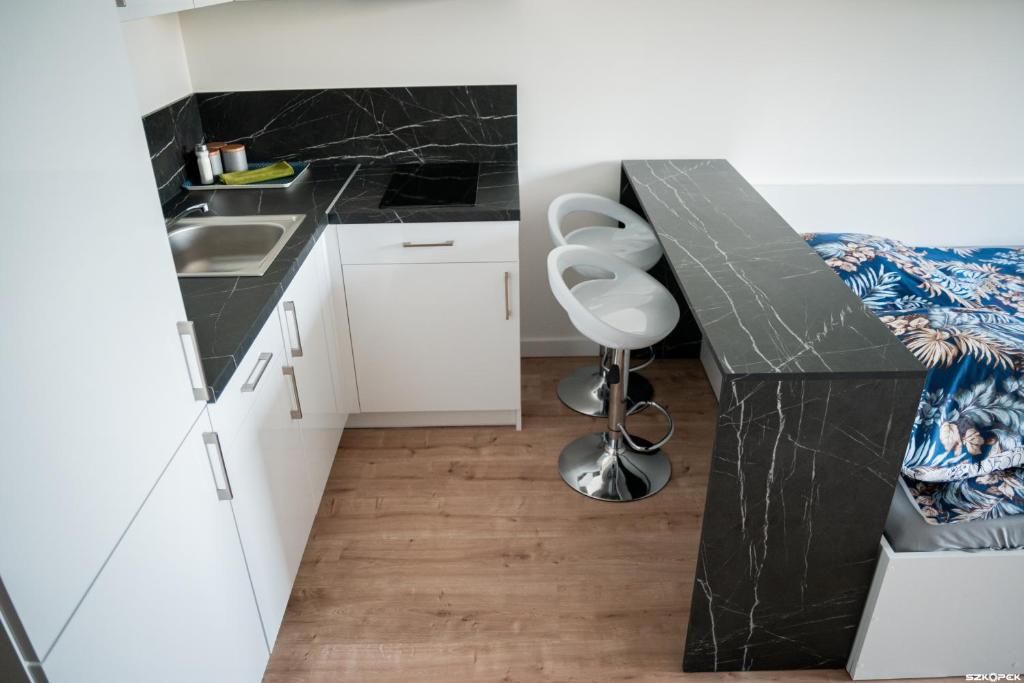 Wyszyńskiego 10 - 16