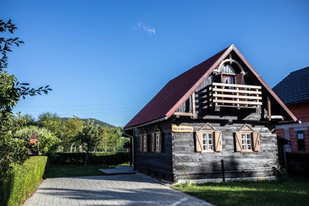 Budova, kde se prázdninový dům nachází