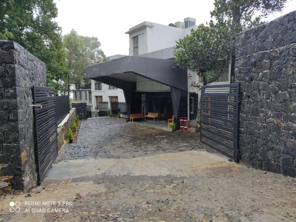 Fotografie z fotogalerie ubytování MERIDIAN HILL TOP YERCAUD v destinaci Yercaud