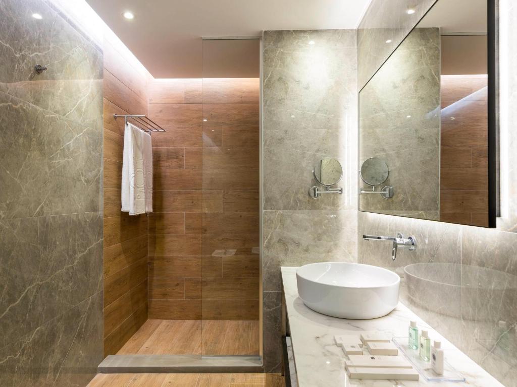 Koupelna v ubytování Mövenpick Hotel Lalez Durres