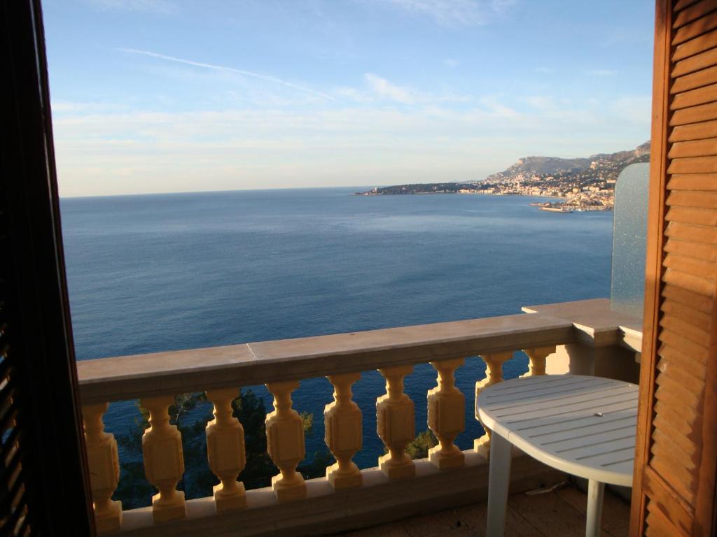 Grimaldi 10, Grimaldi (updated prices 2024)