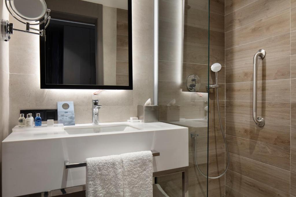 Radisson Hotel Izmir Aliaga - Séjour Aux Amis Et à La Famille - Deux Chambres Connectées