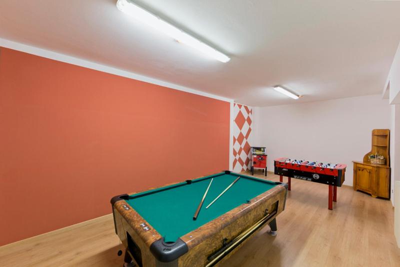 Biliár nebo kulečník v ubytování Hotel Select