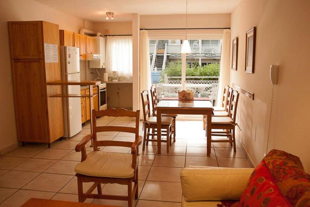 Apart Arbol del Cielo Cariló - Apartamento De Tres Habitaciones