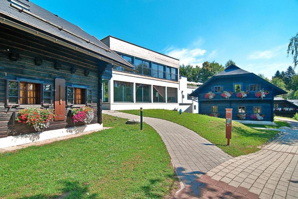 Holiday village Hoteldorf Schönleitn Latschach ob dem Faaker See - OKT02056-CYB