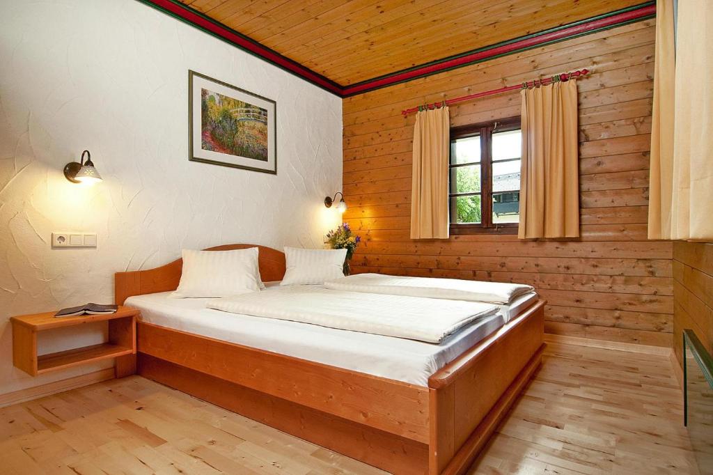 Holiday village Hoteldorf Schönleitn Latschach ob dem Faaker See - OKT02056-CYB