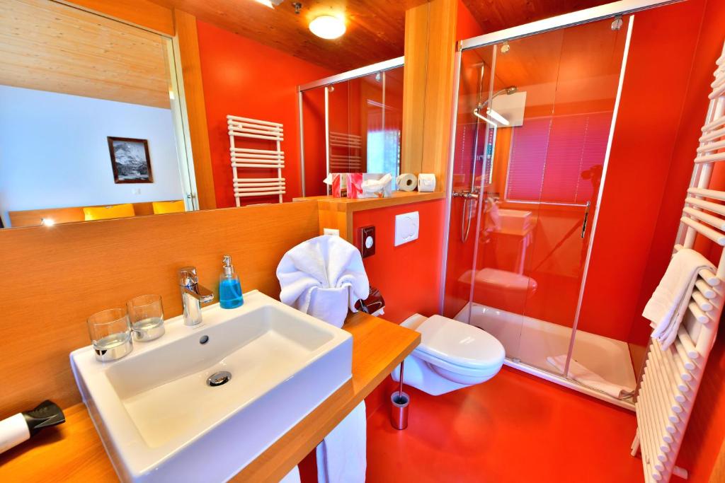 Koupelna v ubytování Hotel Wetterhorn