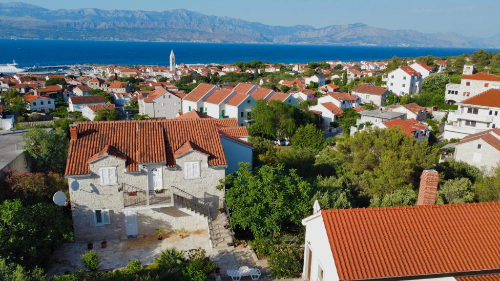 Apartment with pool in the center, Supetar, Croatia