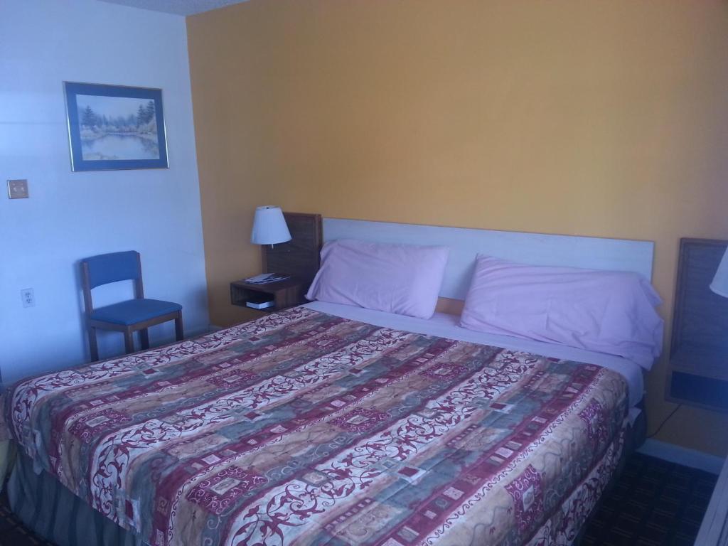 
A room at XIT Ranch Motel
