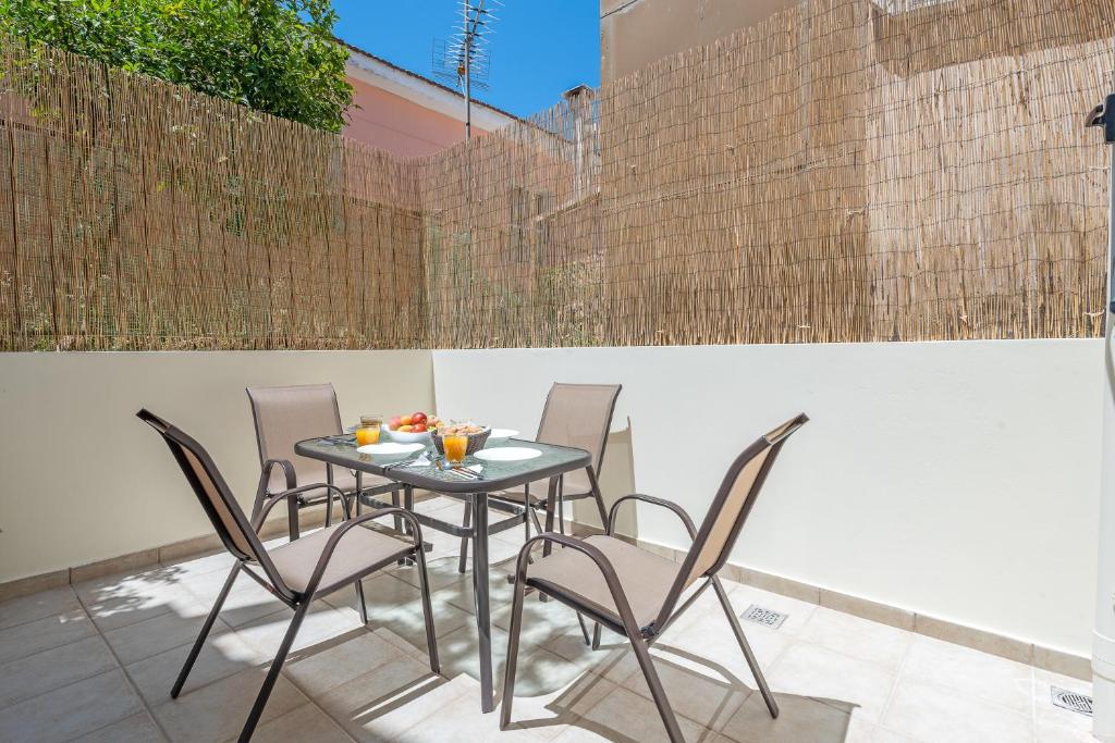 Patio alebo iná vonkajšia časť ubytovania Elegant Living