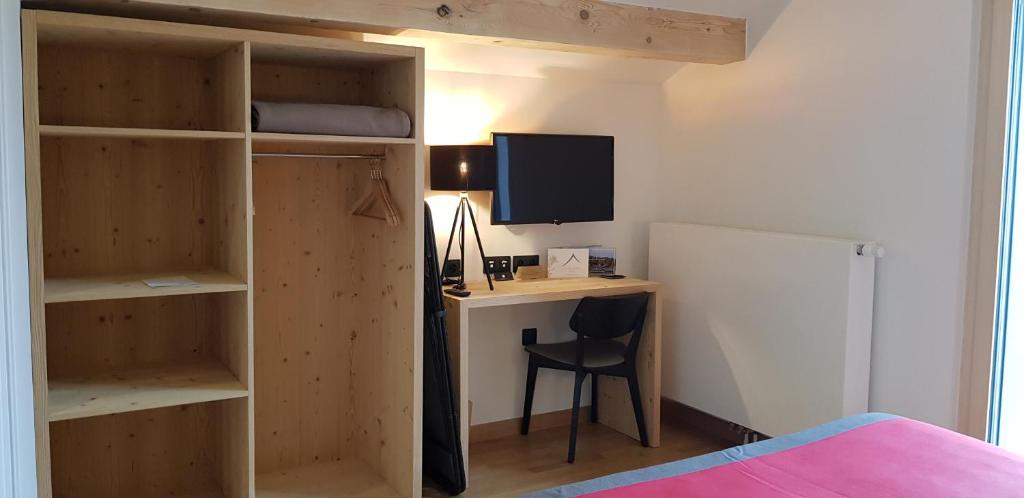 AUBERGE DES GLIERES Plateau des Glières - Habitación Doble Con Balcón