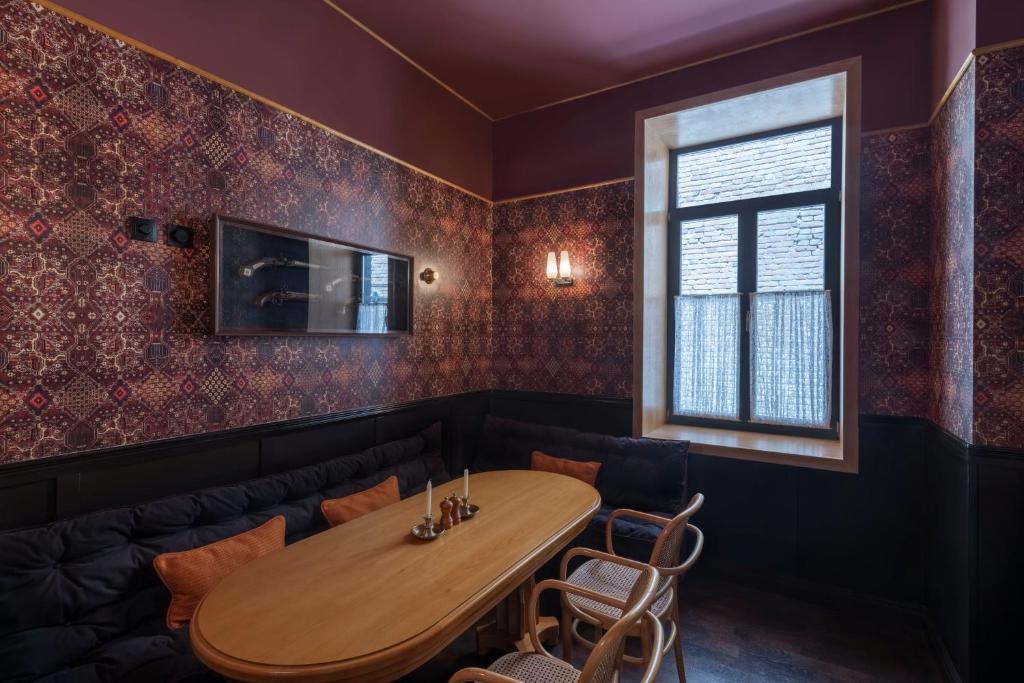 TV a/nebo společenská místnost v ubytování Communal Hotel Plekhanovi