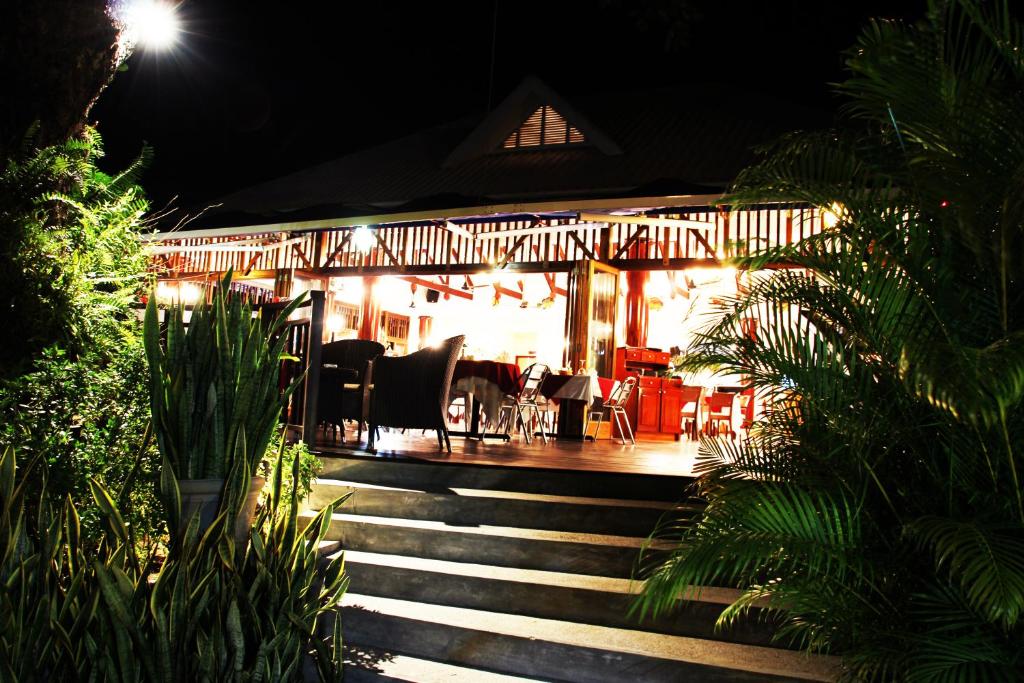 Zahrada ubytování Pirogue Lodge