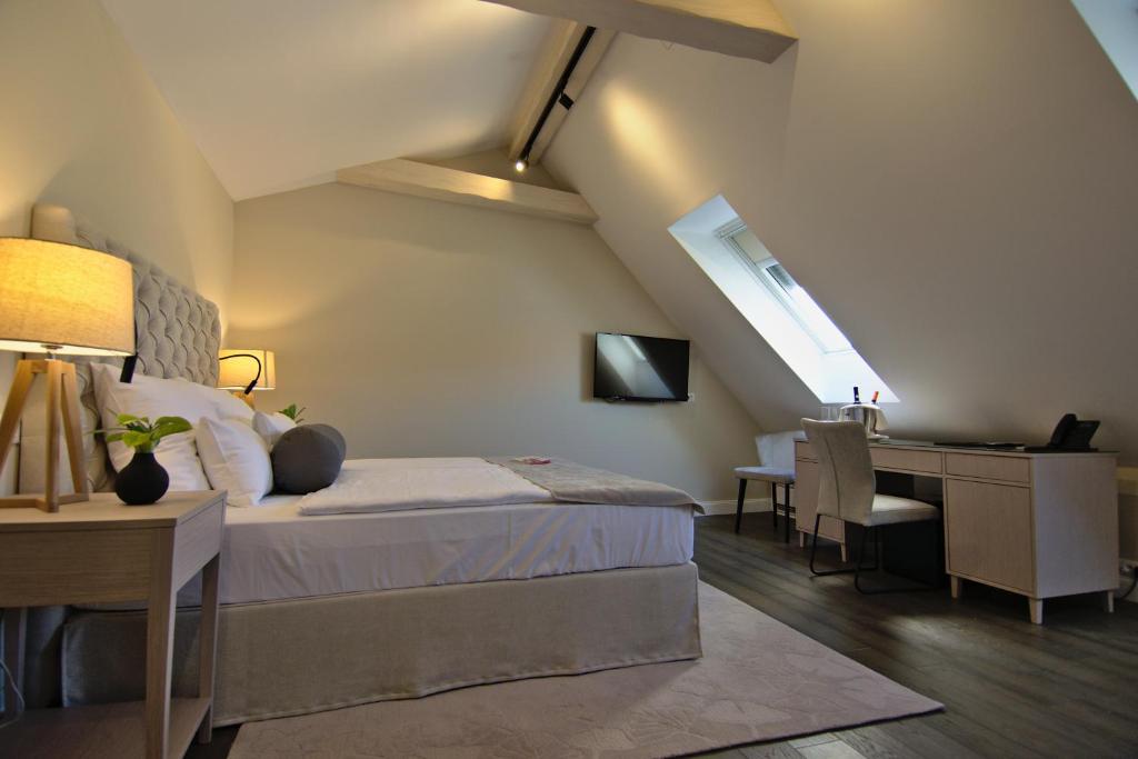Aminess Florian & Godler Hotel - Семейный номер с душем