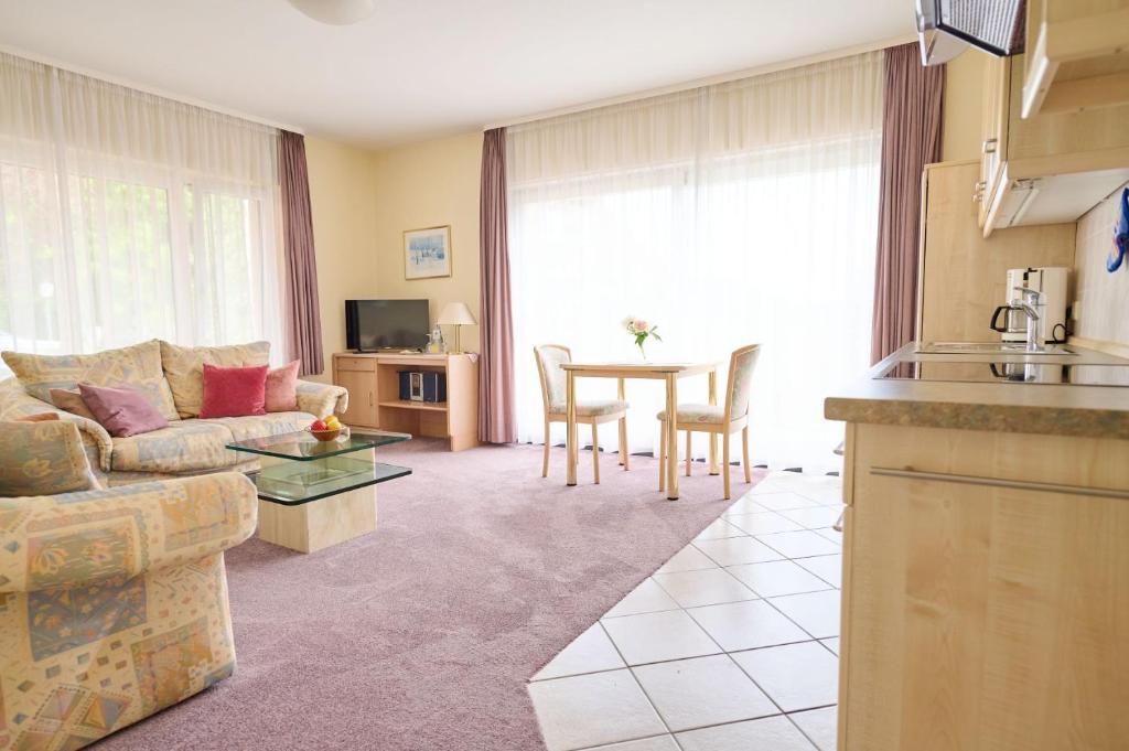 Kuchyň nebo kuchyňský kout v ubytování Hotel Morgensonne