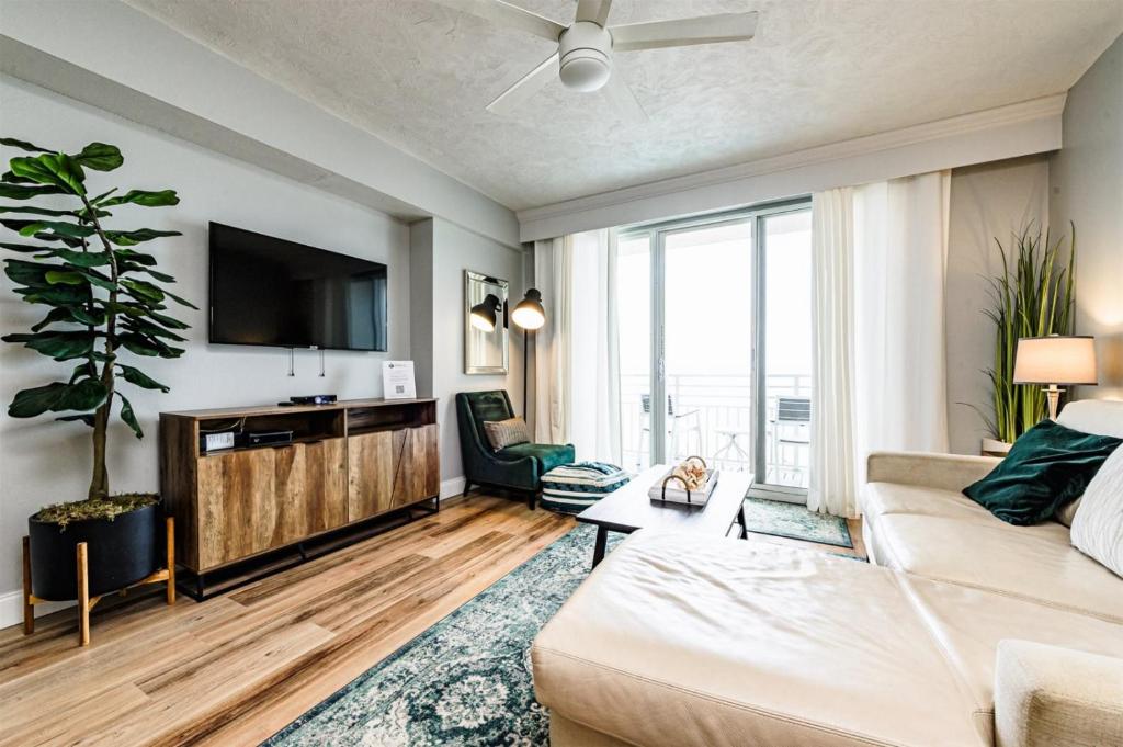 Unit 707 Ocean Walk - 1 Bedroom Ocean Front - отзывы и видео