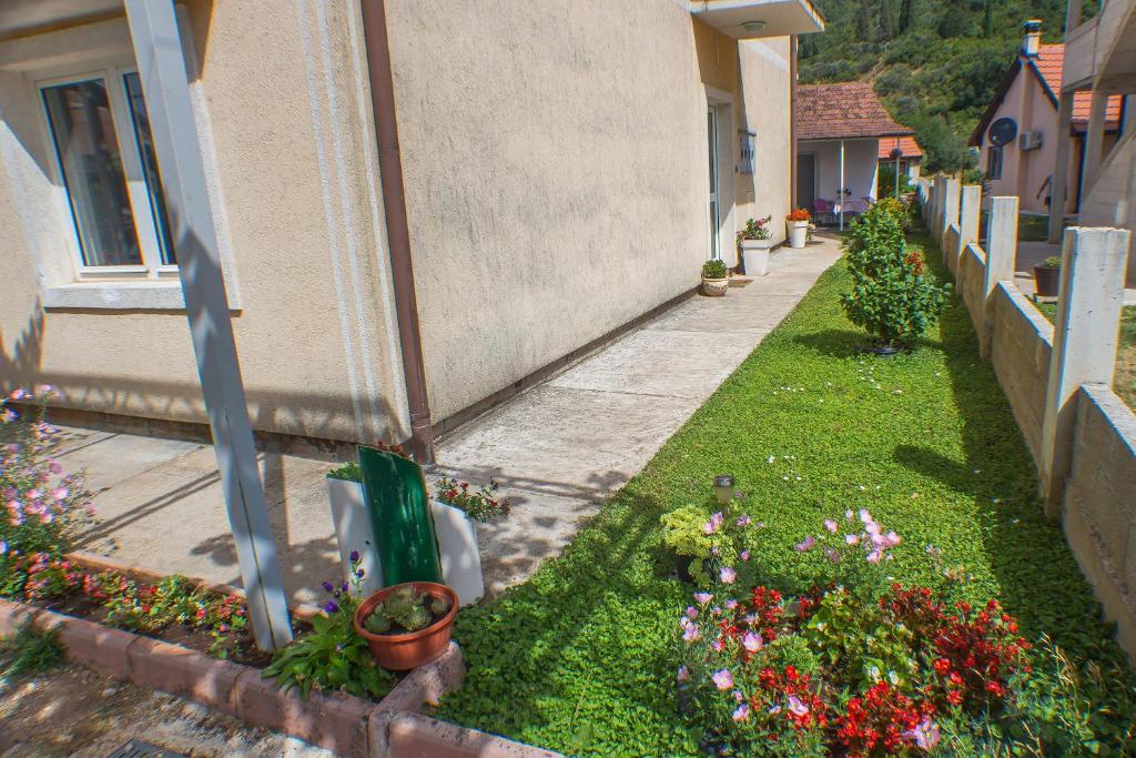 Zahrada ubytování Apartments KOVAC