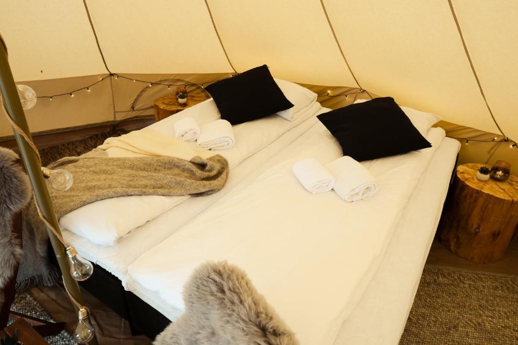Postel nebo postele na pokoji v ubytování Lilland Brewery Hotel