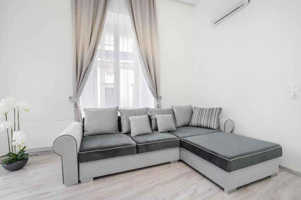 Posezení v ubytování Király 35 Luxury Apartment with free parking