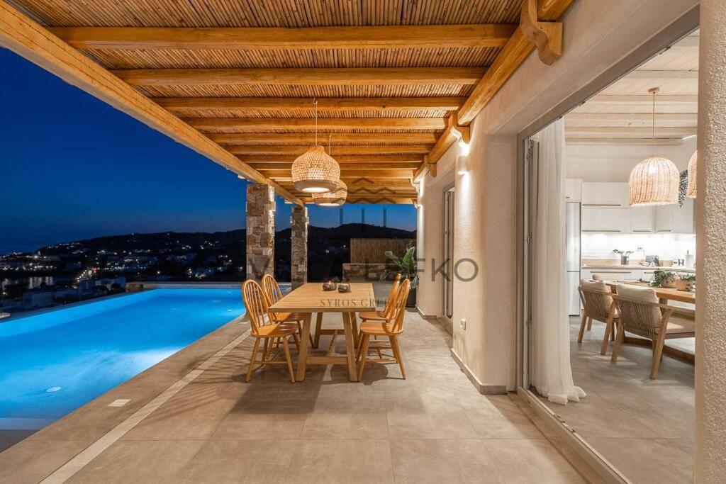 The swimming pool at or close to Villa Lefko