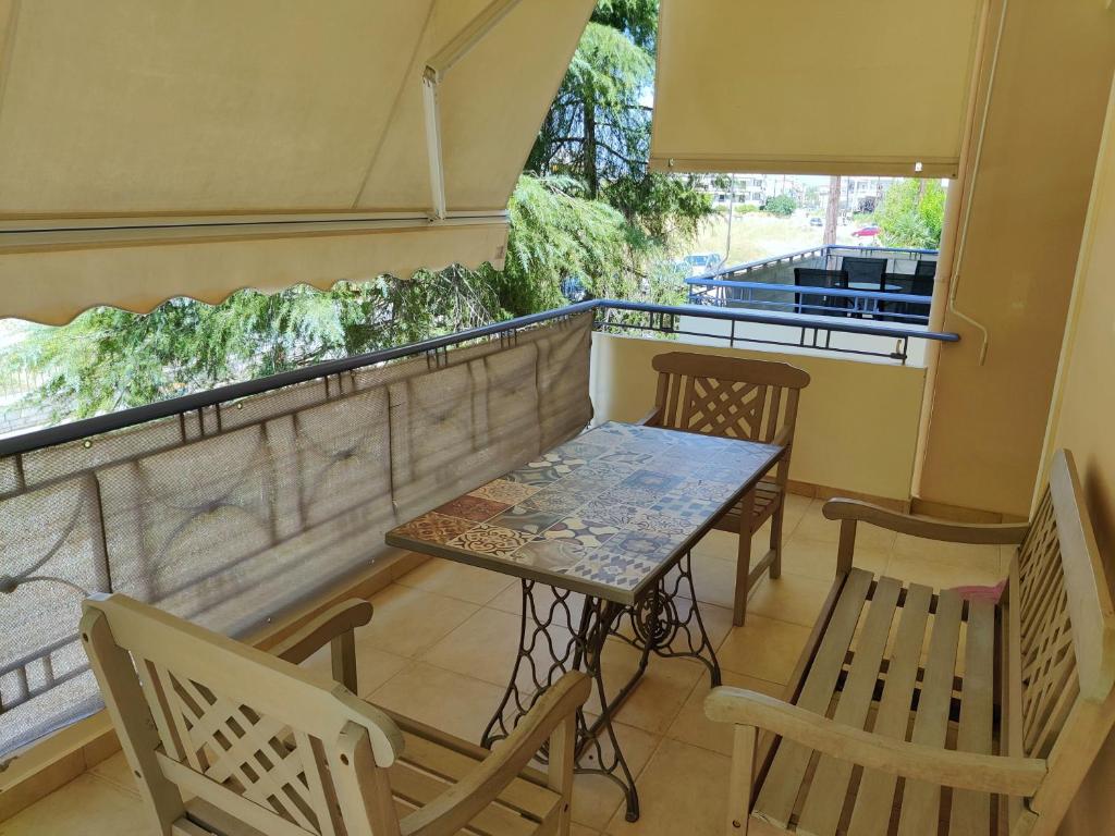 Balkón alebo terasa v ubytovaní Quiet luxury apartment near city center and port