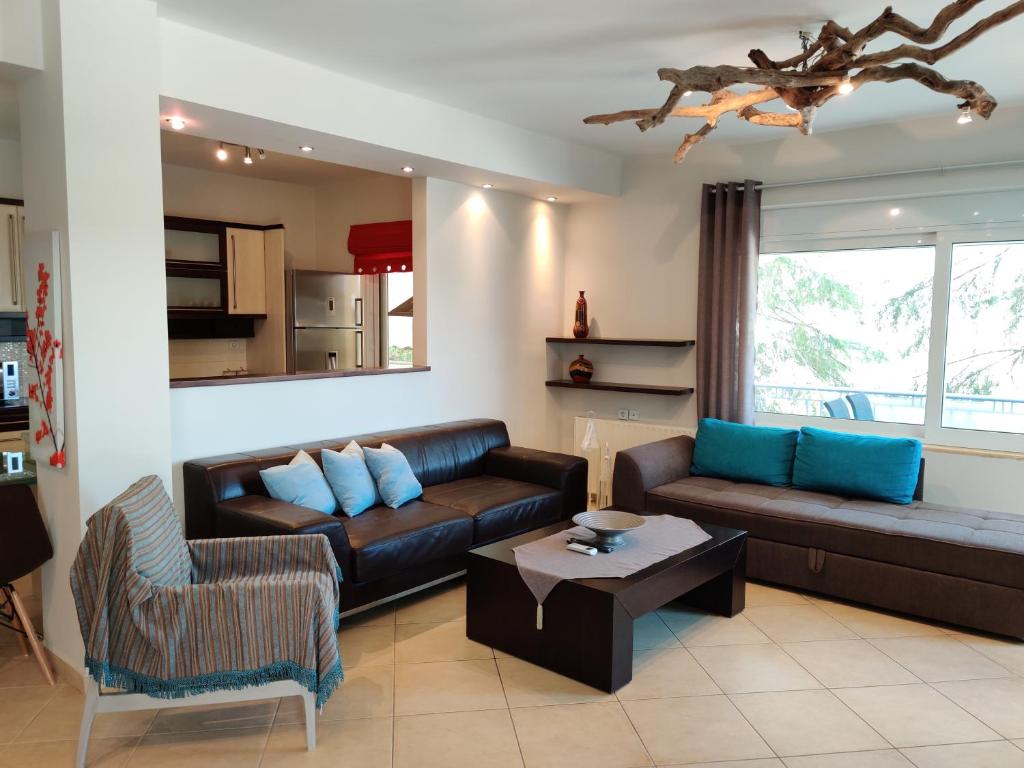 Posedenie v ubytovaní Quiet luxury apartment near city center and port
