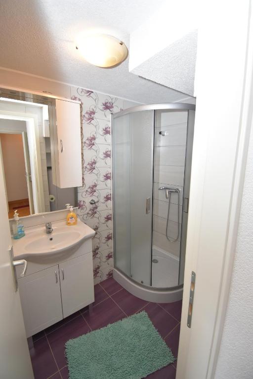Kúpeľňa v ubytovaní Apartmani Mihaela