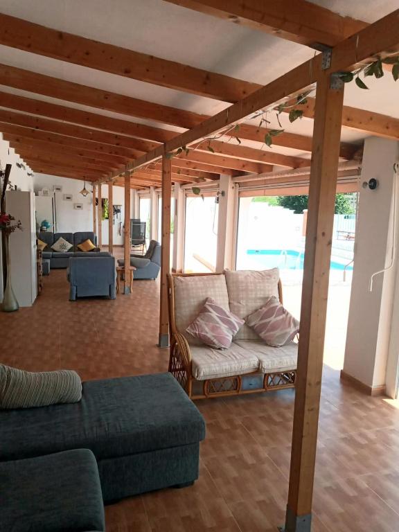 Recovery Mountain 2 separate beds in room B&B, Alicante ...
