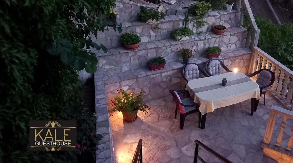 Balkón nebo terasa v ubytování KALE GUESTHOUSE