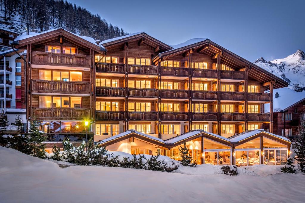 Gallery image of Wellnesshotel Schweizerhof in Saas-Fee