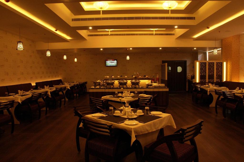 Restaurace v ubytování Renest Tirupati