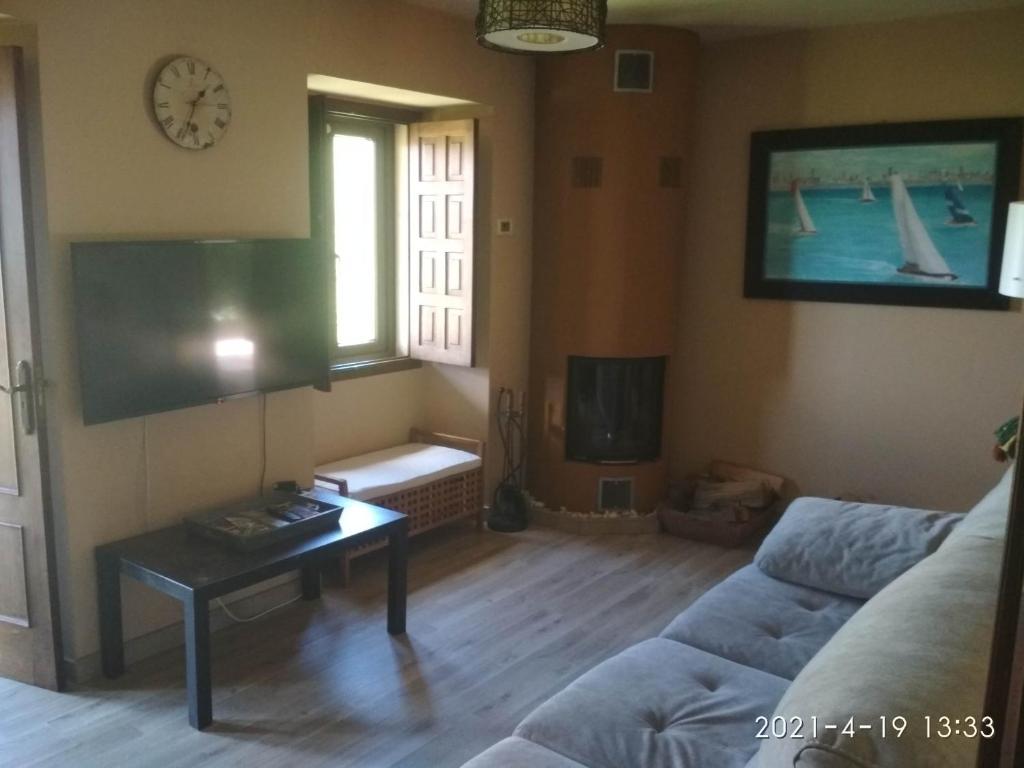 Telewizja i/lub zestaw kina domowego w obiekcie Casa Rustica Isabel VT PO 00166