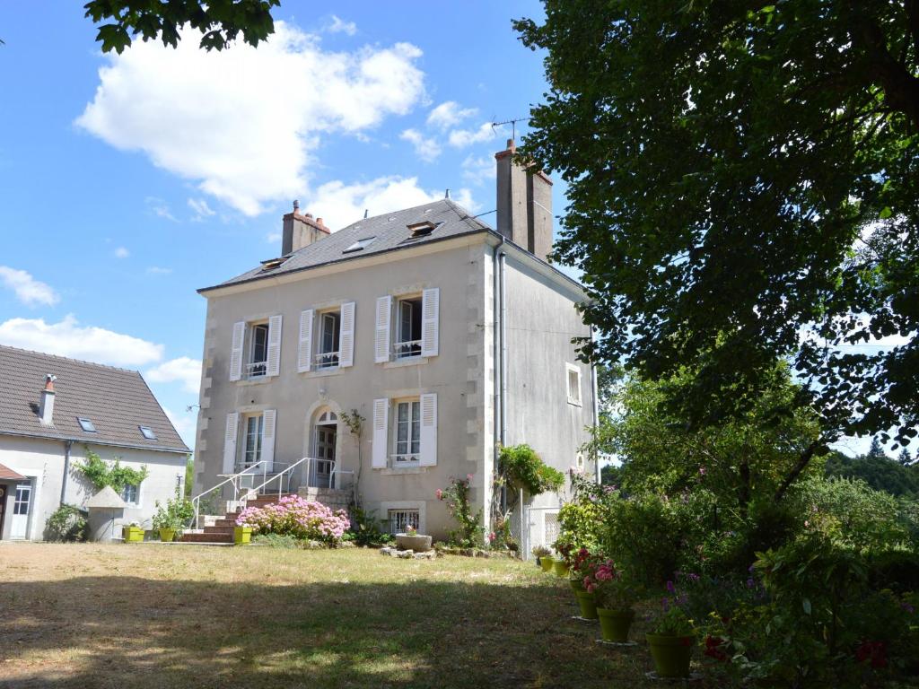 Villa Jeu Les Bois 3 Pieces 5 Personnes Fr 1 591 233 France Booking Com