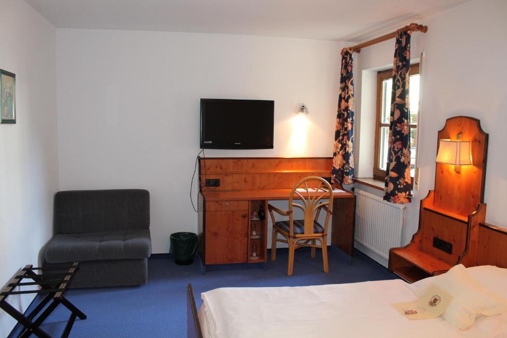 TV a/nebo společenská místnost v ubytování Hotel Höfler B&B