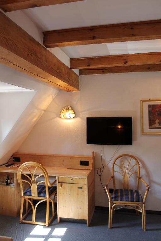 TV a/nebo společenská místnost v ubytování Hotel Höfler B&B