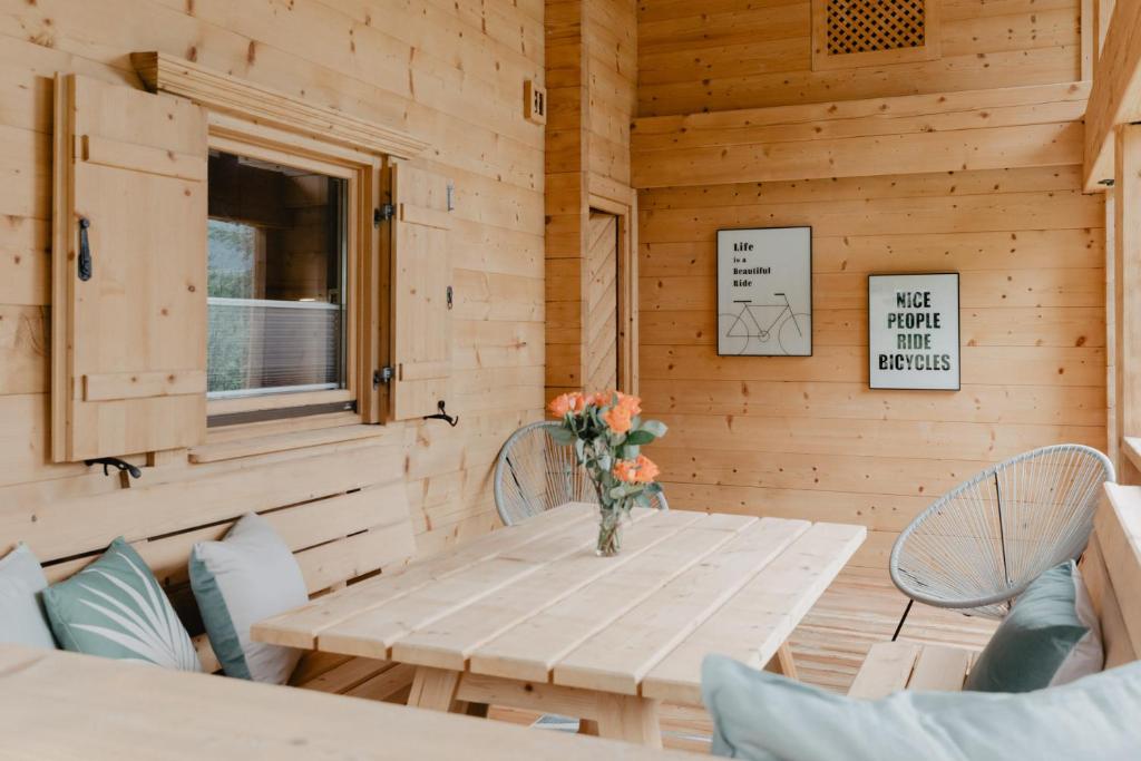 Posedenie v ubytovaní mei chalet - DAS BARBARA