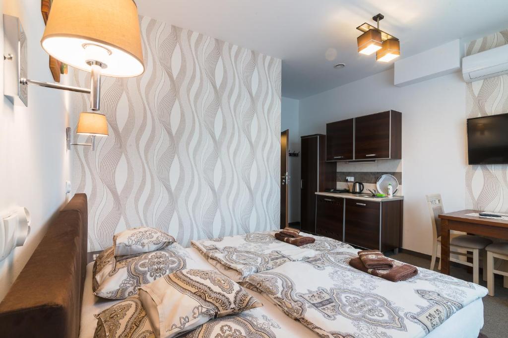 Astra Apartments - 17