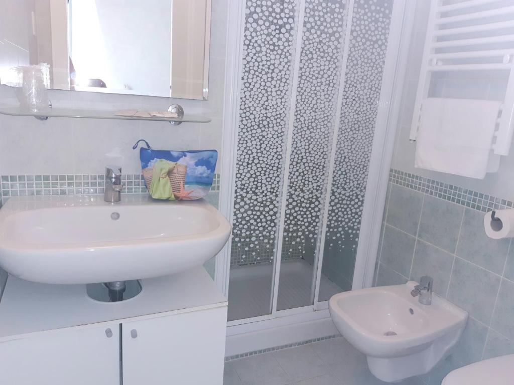 Koupelna v ubytování Hotel Raul