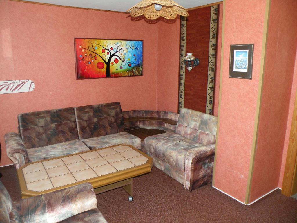 Posedenie v ubytovaní Hotel Lesní dům