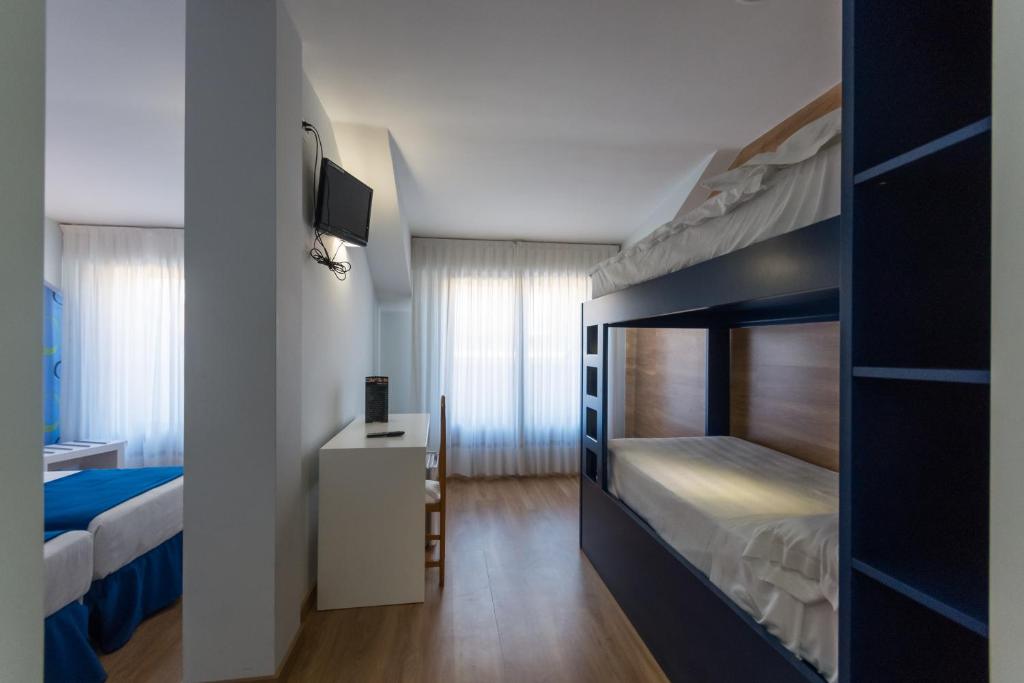 Hotel Bemon Playa - Family Room