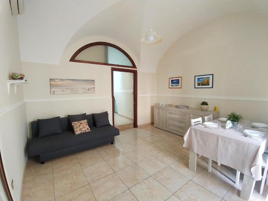 Palma House - One-Bedroom Apartment