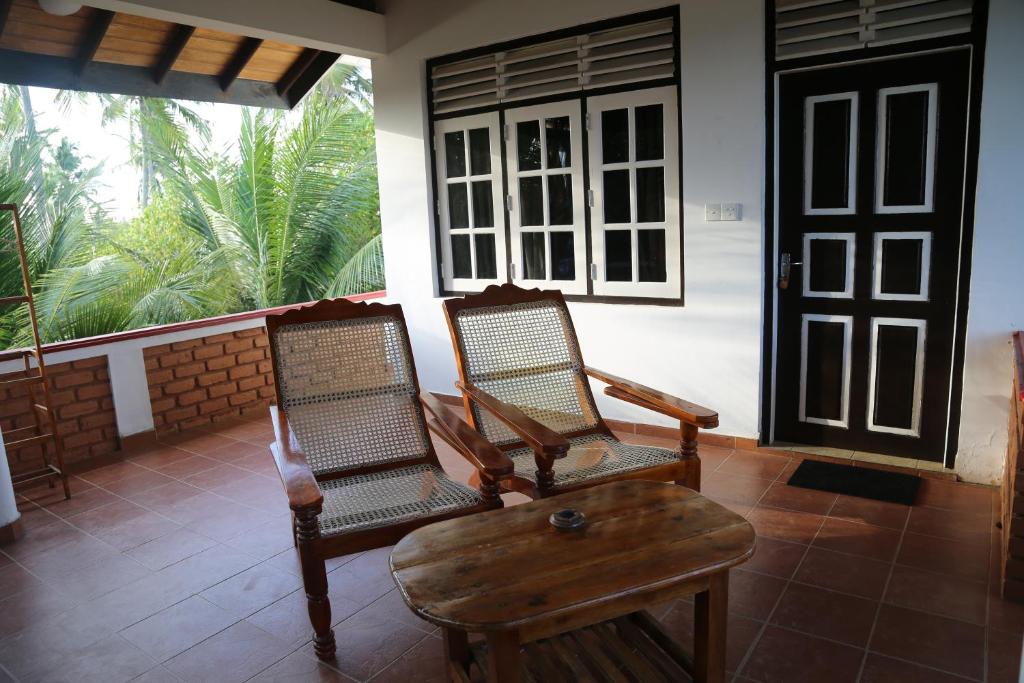 Posezení v ubytování Lonely Beach Resort Tangalle