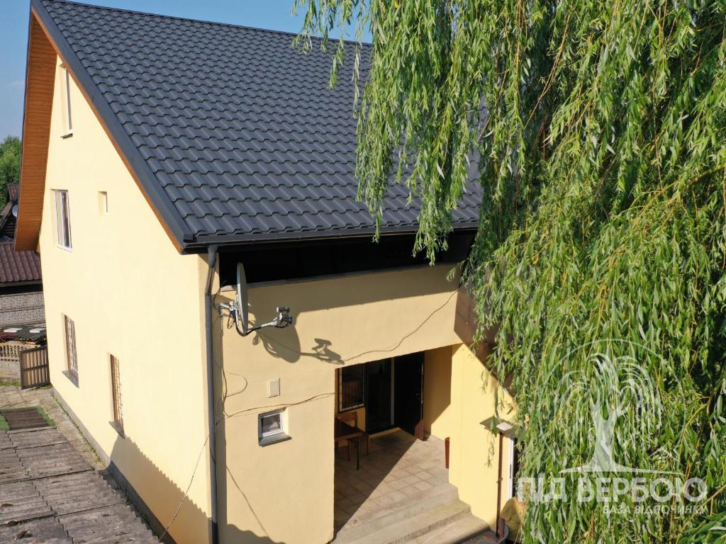 Baza vidpochinku pid verboiu - Housity