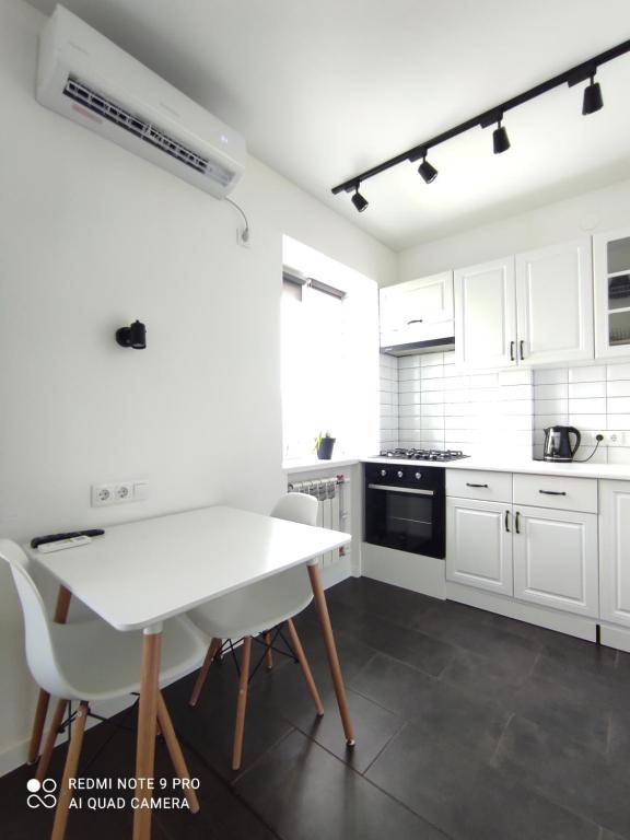 White Apartment - Apartment